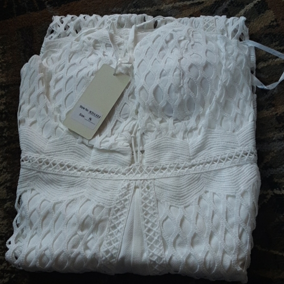 Croshet lace maxi romper - Picture 5 of 7